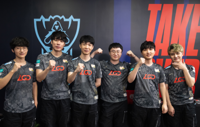 还让对手难 还让对手难